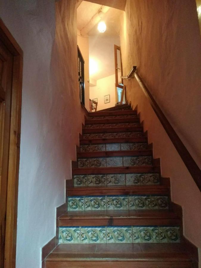 Casa De Amparo Y Jose Manuel Vendégház Pavies Kültér fotó
