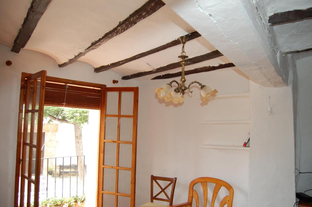 Casa De Amparo Y Jose Manuel Vendégház Pavies Kültér fotó